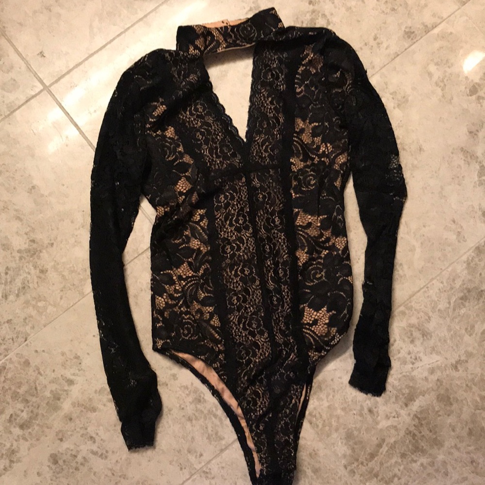 GRACIA Black Lace High Neckline Bodysuit - Medium